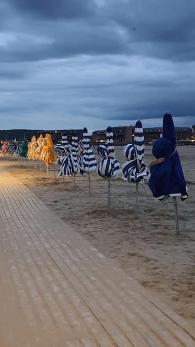 Le Cocooning-Studio Deauville Marina Avec Terrasse Vue Mer Et Plage Εξωτερικό φωτογραφία