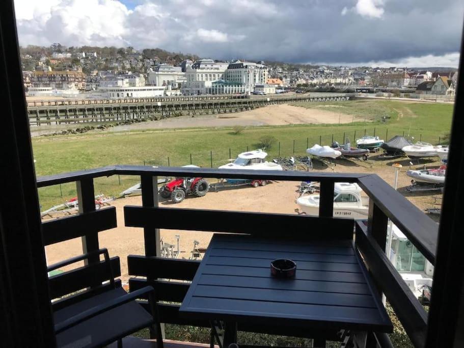 Le Cocooning-Studio Deauville Marina Avec Terrasse Vue Mer Et Plage Εξωτερικό φωτογραφία